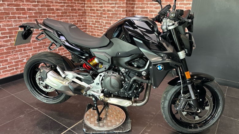 BMW F900 R